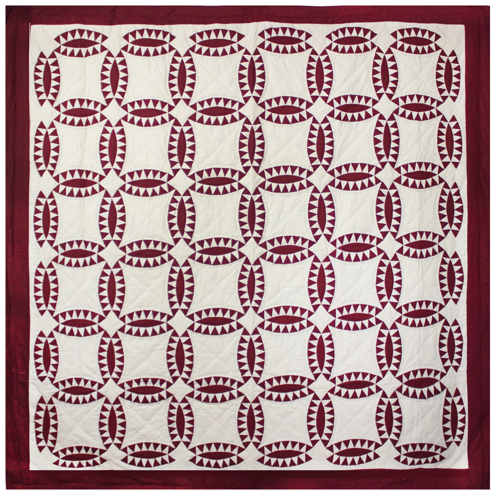 Red and White Wedding Ring Super Queen Quilt 92"W x 96"L