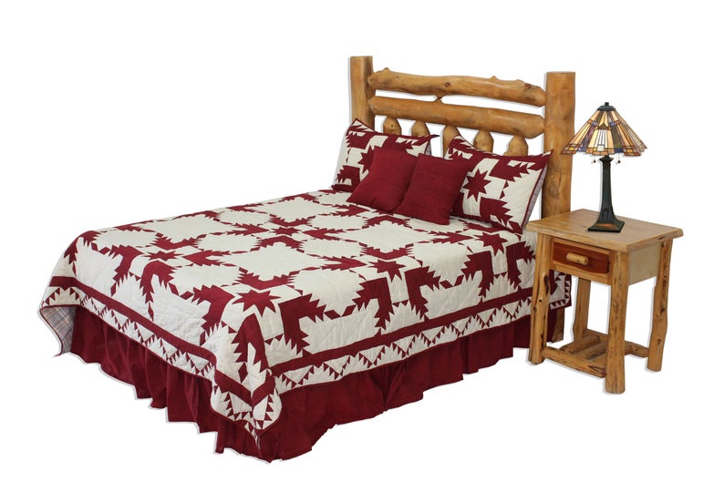 Red Feathered Star Super Queen Quilt 92"w x 96"l